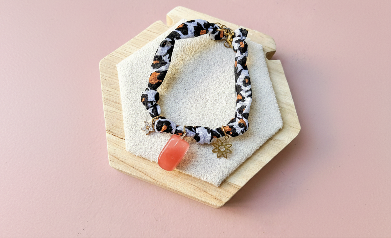 Bracelet 2 — fond rose poudré