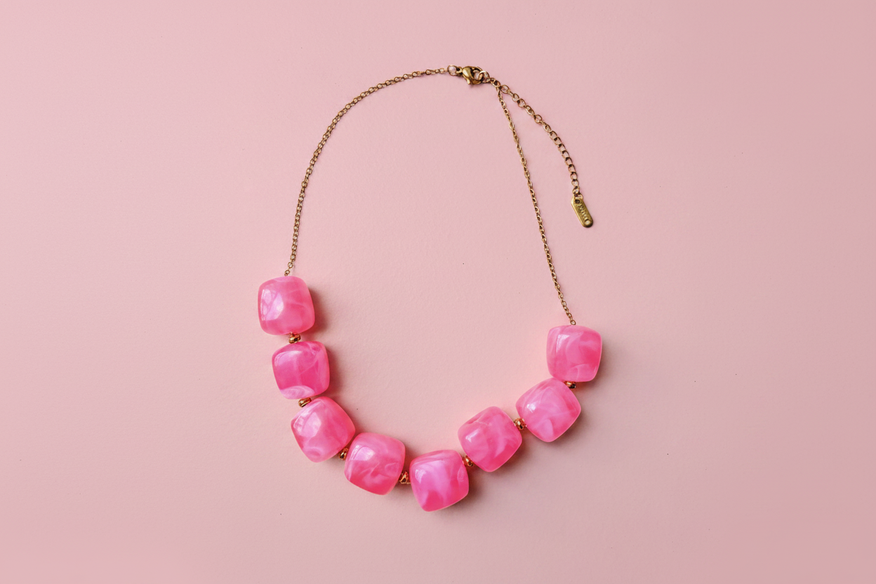 Collier 3 — fond rose poudré